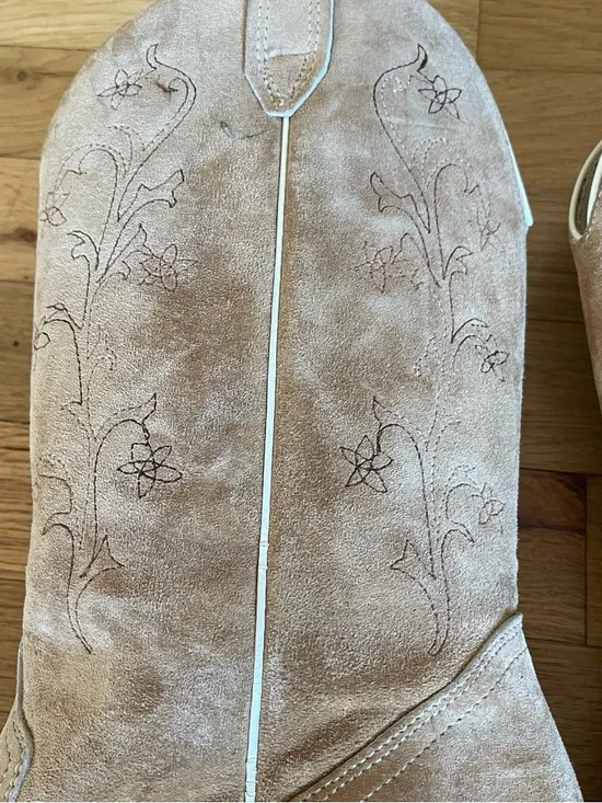 Vintage 70's Women's 11 Wolverine Boho Flower Design Suede Leather Cowboy Boots - Picture 9 of 16